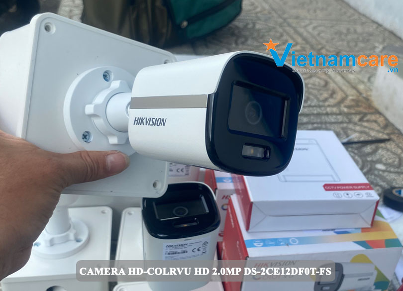 Camera có màu sắc 24/7 HD-COLORVU HD 2.0MP HIKVISION DS-2CE12DF0T-FS